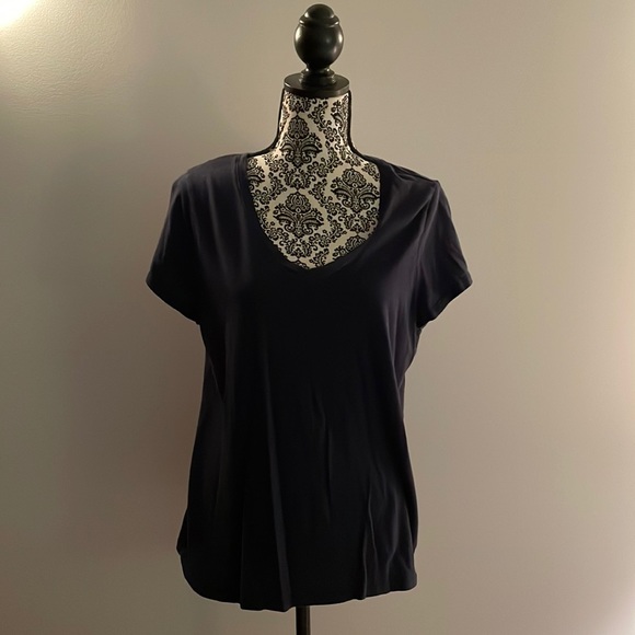 Navy vneck GAP tee - Picture 1 of 2